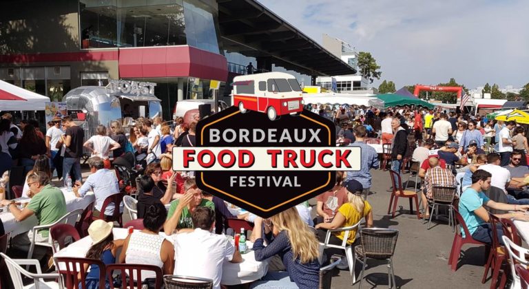 Personnes assistant au Bordeaux Food Truck Festival